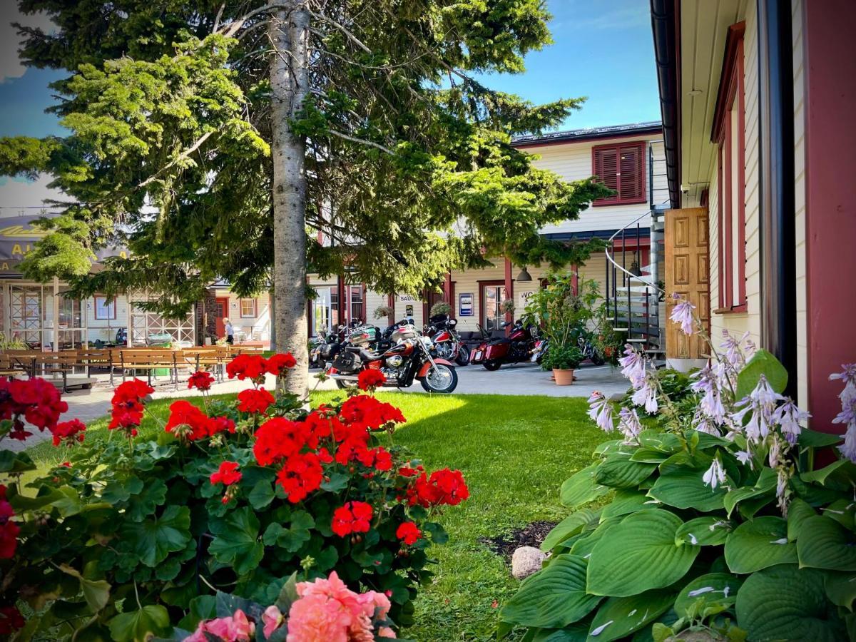 Aleksandri Guesthouse Pärnu Dış mekan fotoğraf