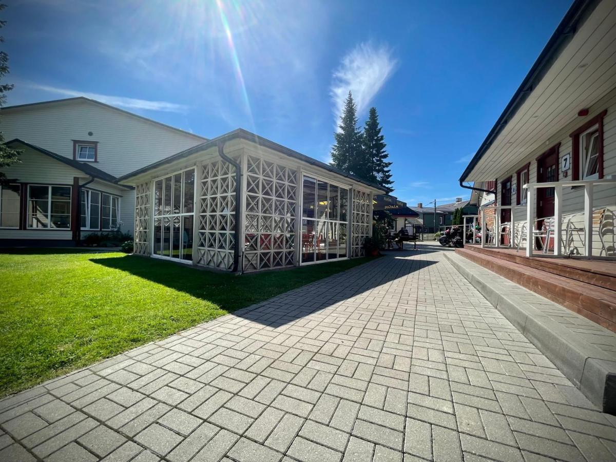 Aleksandri Guesthouse Pärnu Dış mekan fotoğraf