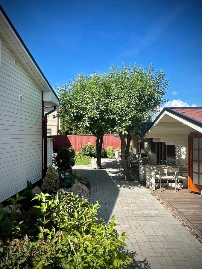 Aleksandri Guesthouse Pärnu Dış mekan fotoğraf