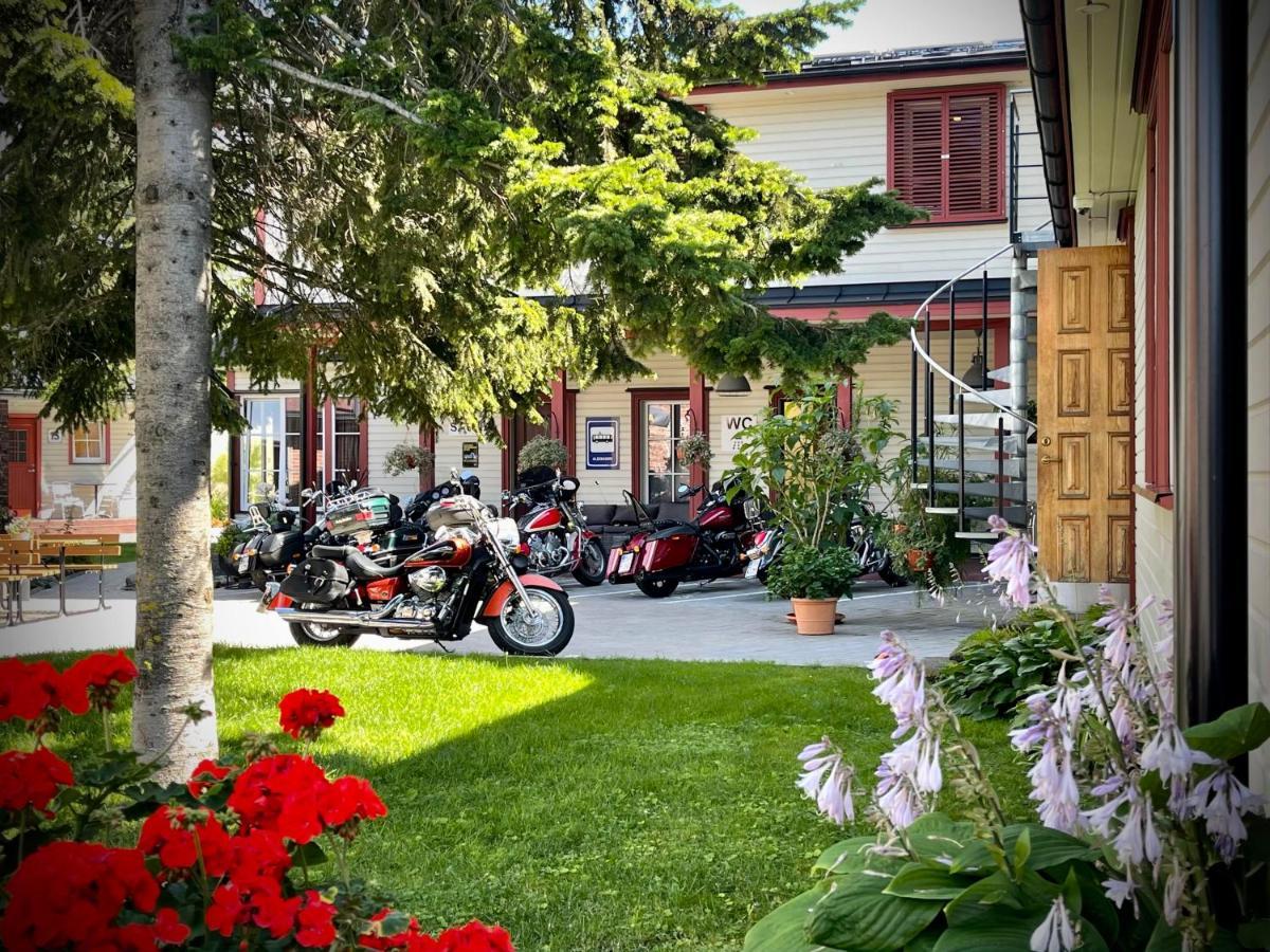 Aleksandri Guesthouse Pärnu Dış mekan fotoğraf